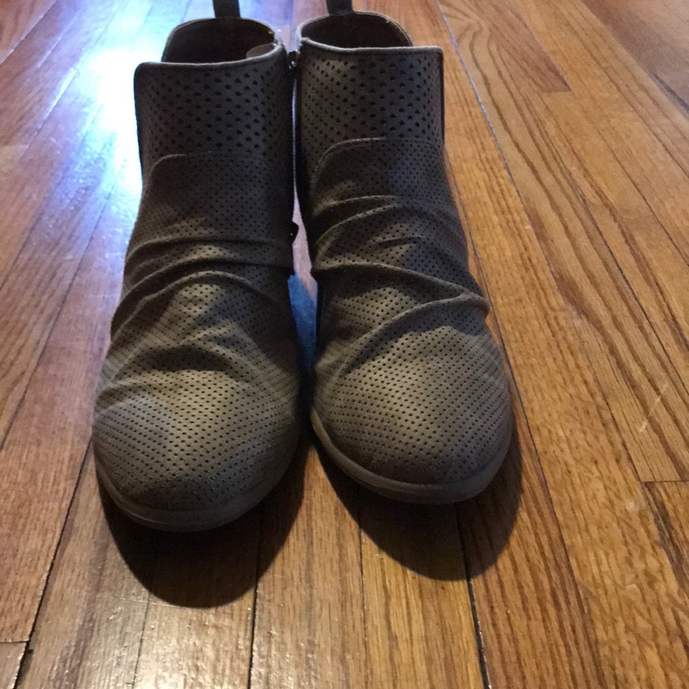 Tan booties - Picture 2 of 4